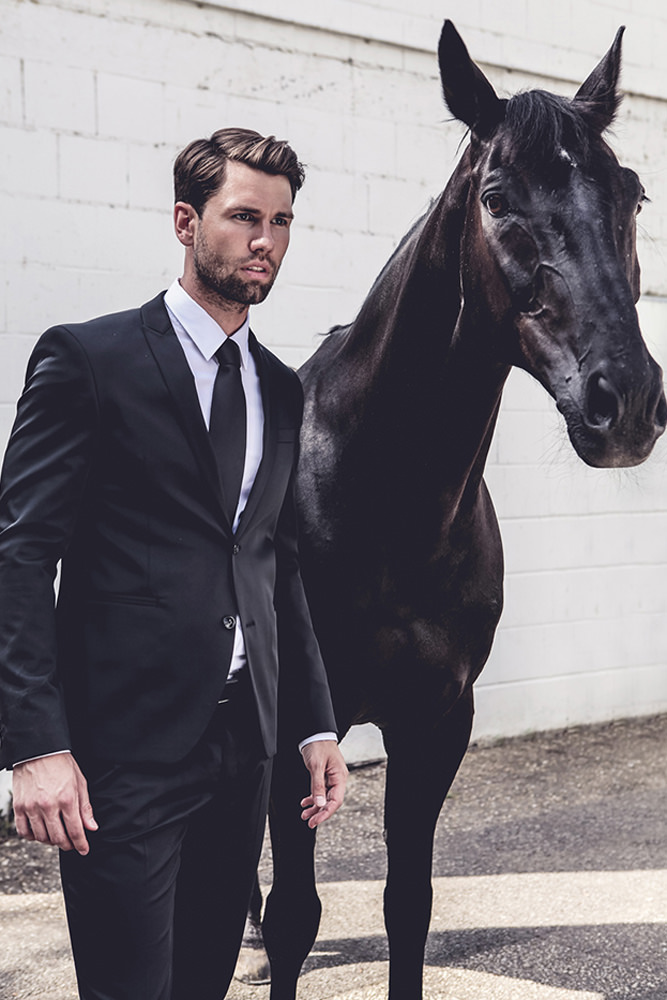 Model: Alexander 25799