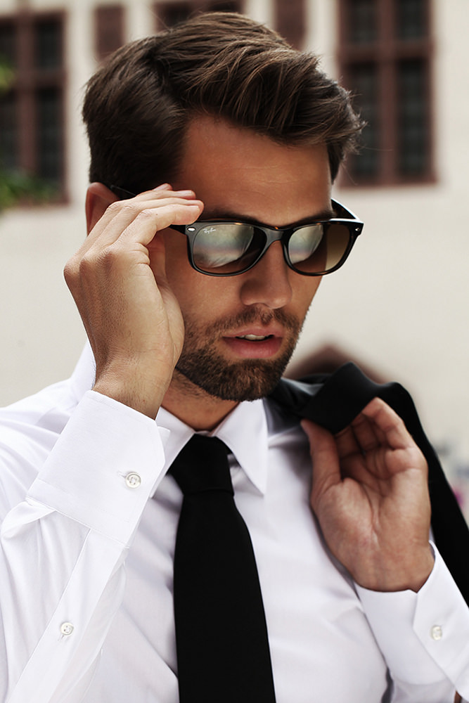 Model: Alexander 25801