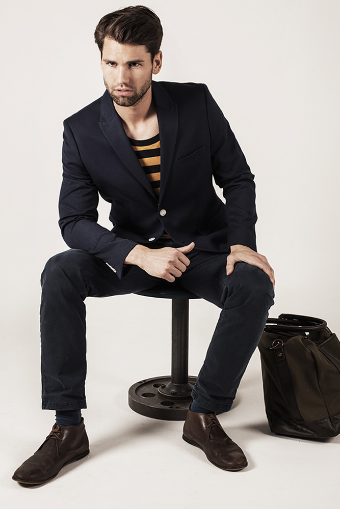 Model: Alexander 25803