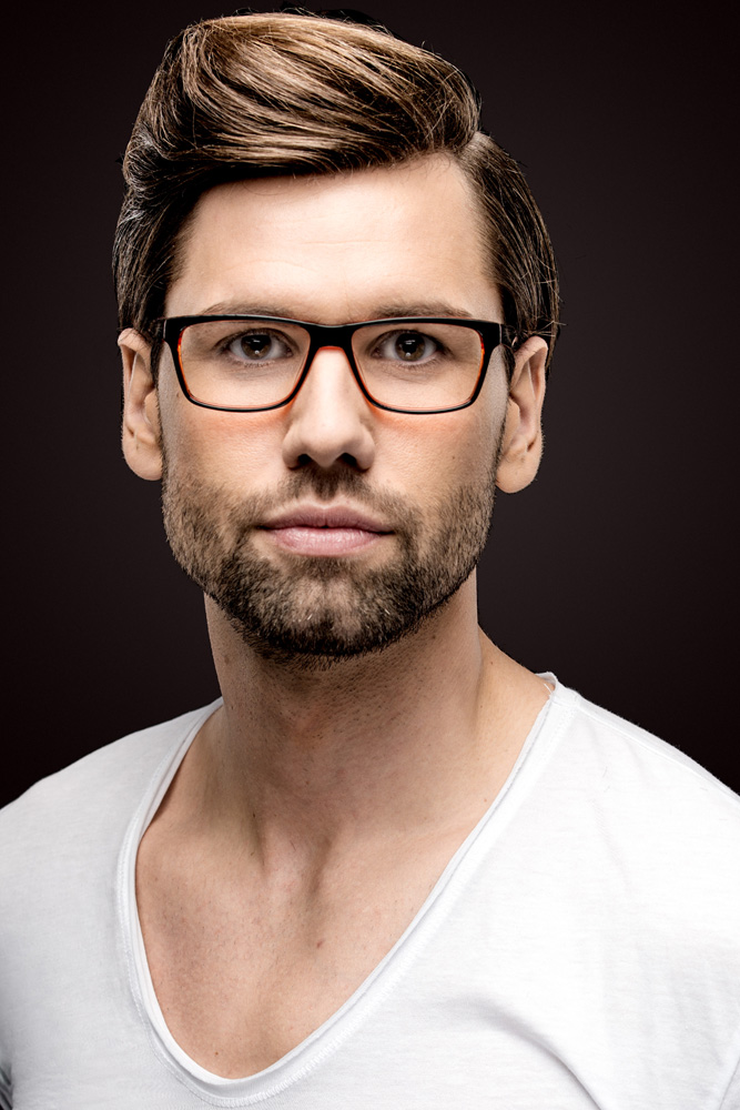 Model: Alexander 37379