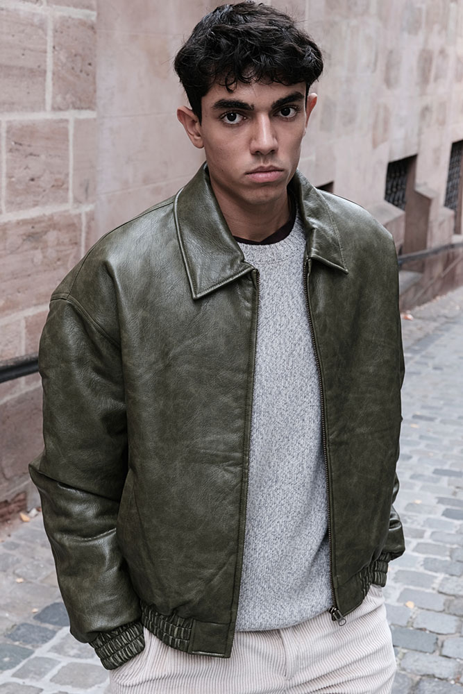 Model: Narayan 117173