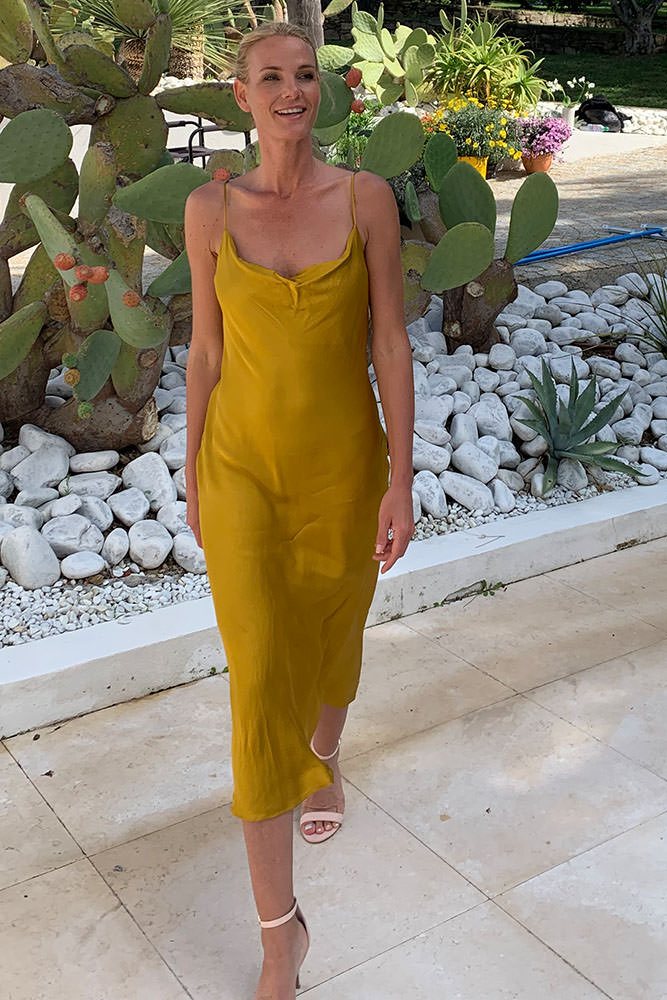 Model: Christiane 79570