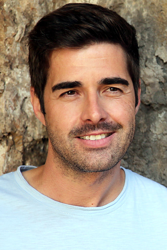 Model: Christian 33830