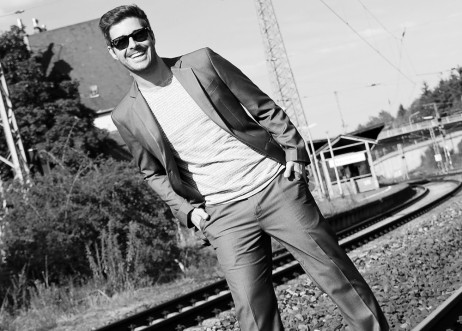 Model: Christian 33834