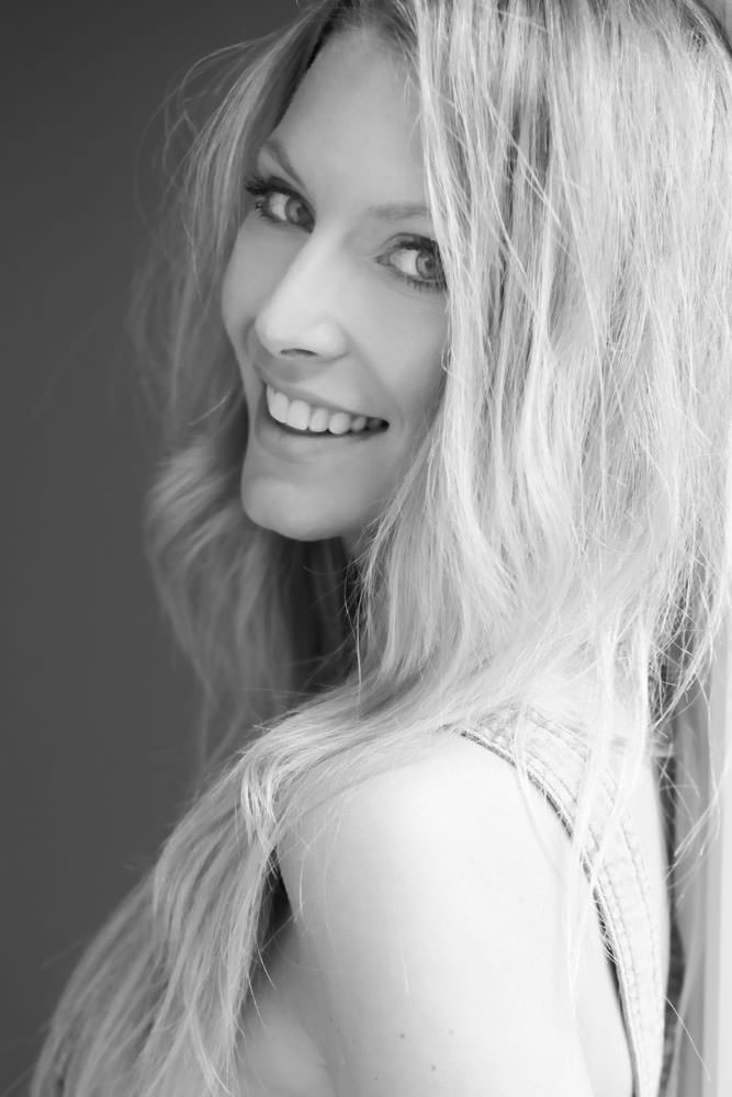 Model: Jennifer 24890