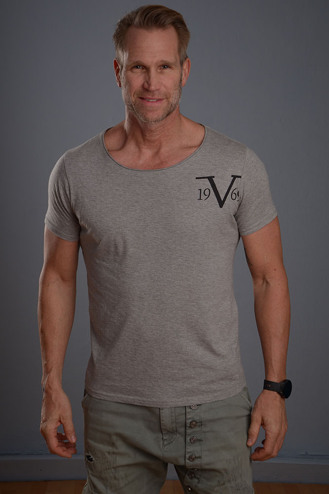 Model: Sebastian 98505