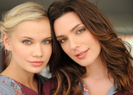 Model: Camille 25572