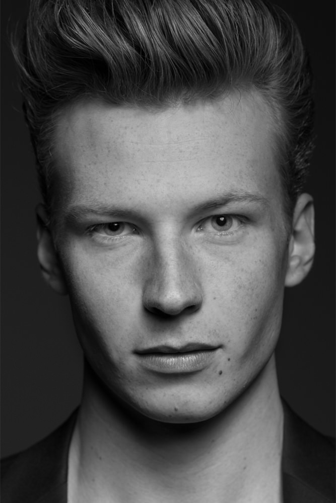 Model: Sylvester 40435