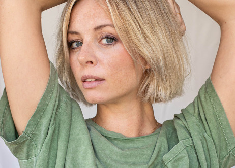 Model: Frederike 75611