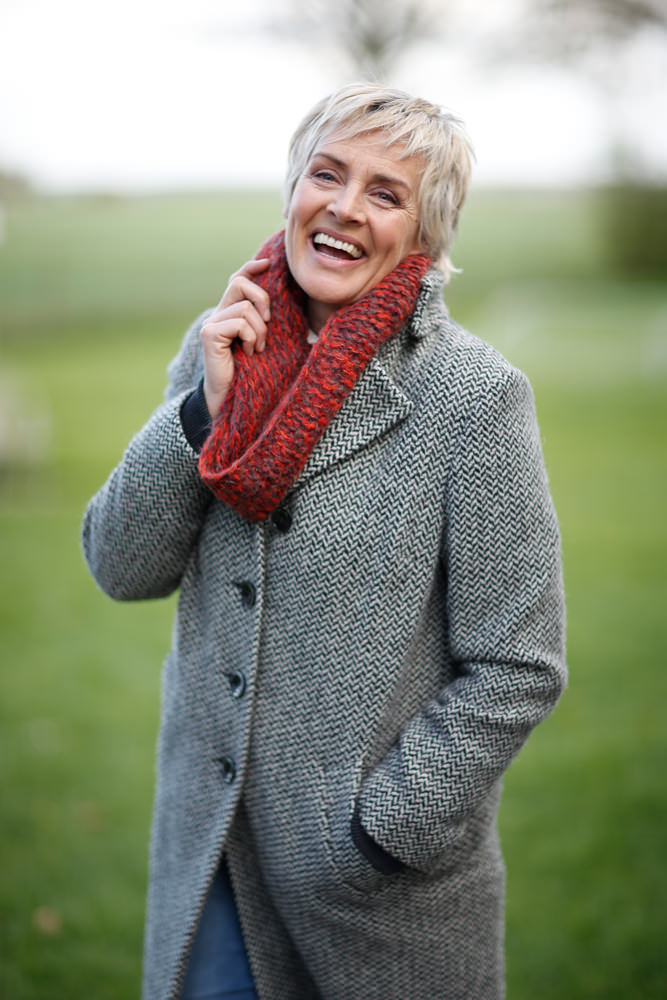 Model: Annette 27581