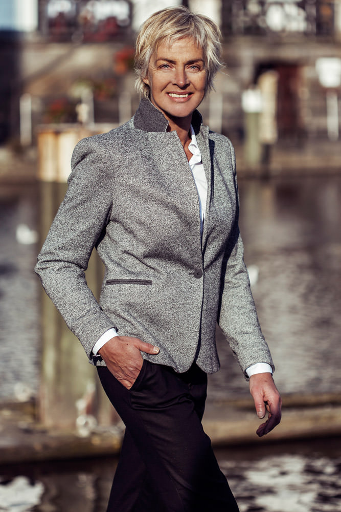 Model: Annette 30639