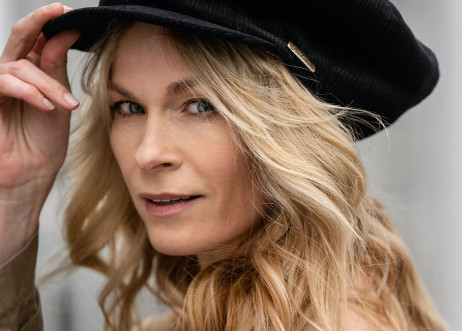 Model: Alexandra 118649