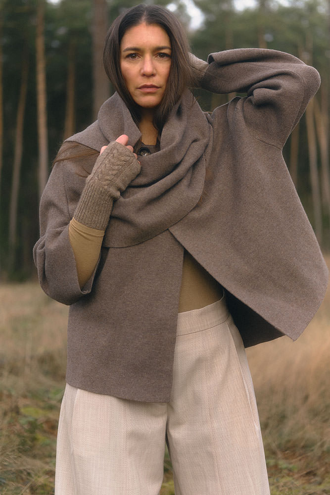 Model: Cathrin 111357