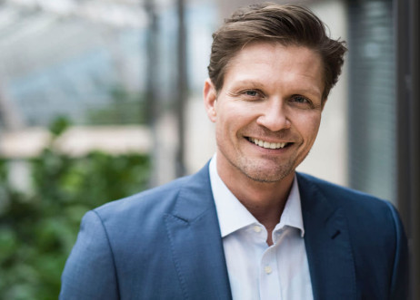 Model: Avon 82924