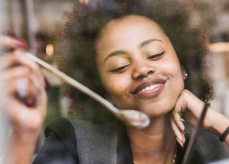 Model: Catherine 45945