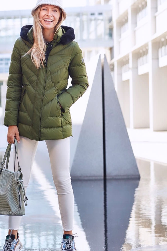 Model: Christina 100221