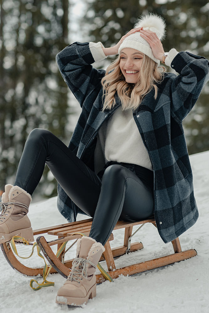 Model: Lovis Lena 93846