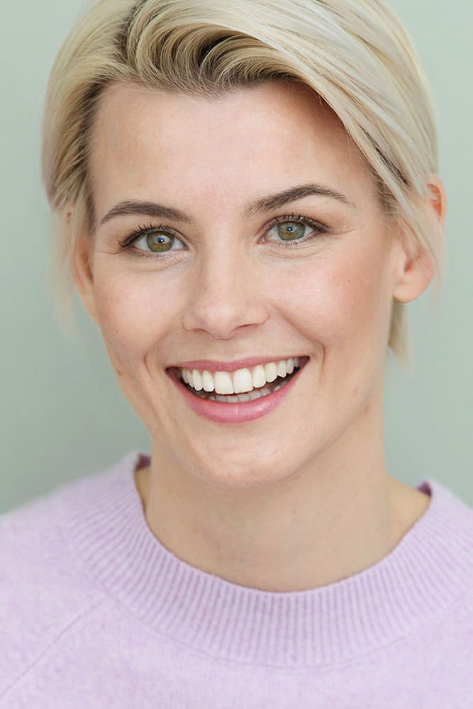 Model: Jennifer 107589