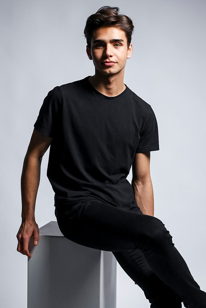 Model: Muhammed 98929