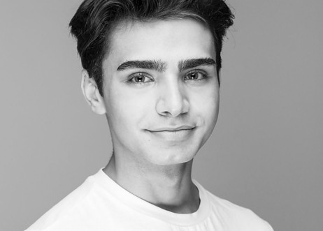 Model: Muhammed 98944