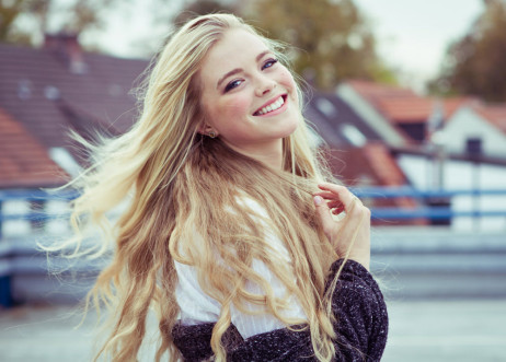 Model: Camilla 32394