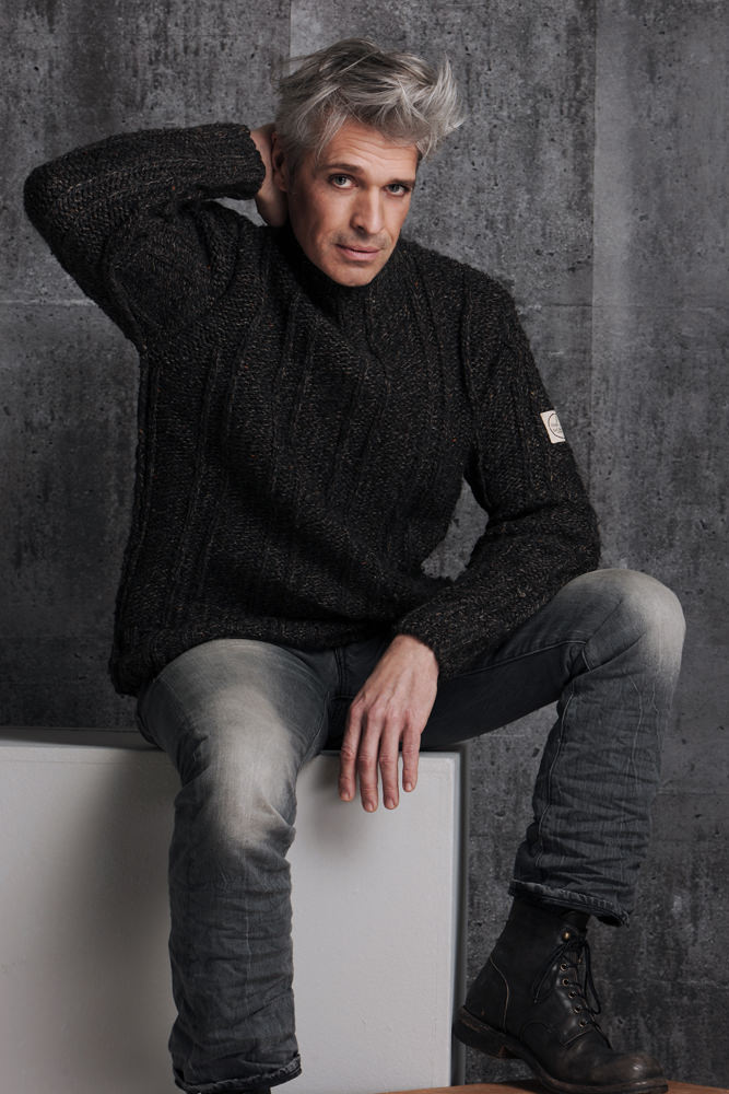 Model: Alexander 32352