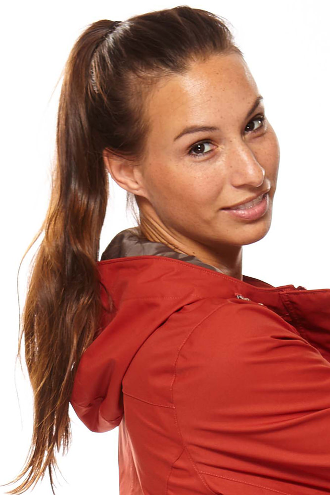 Model: Michaela 43216