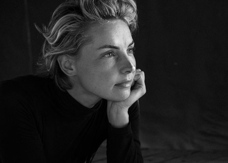 Model: Adrienne 93560