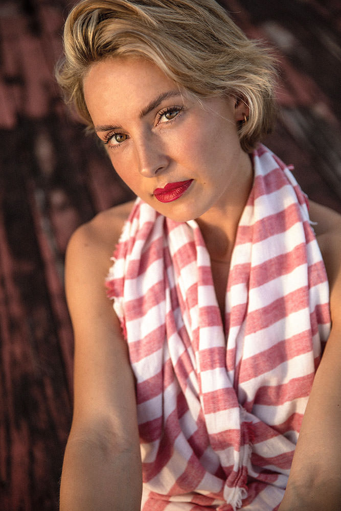 Model: Adrienne 93561