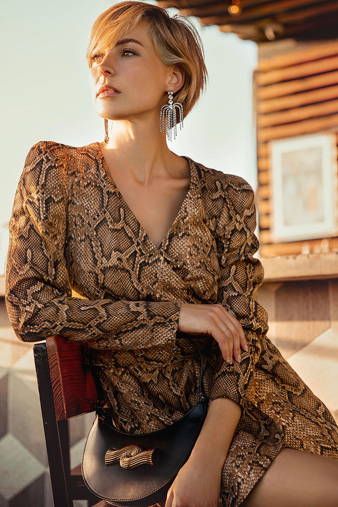 Model: Adrienne 93574