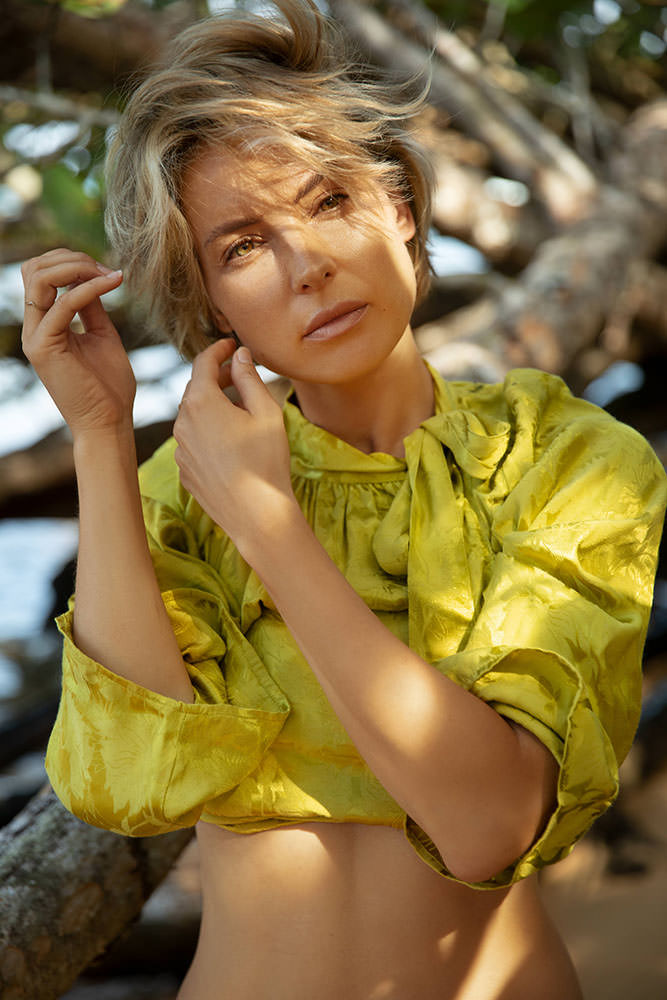 Model: Adrienne 93578