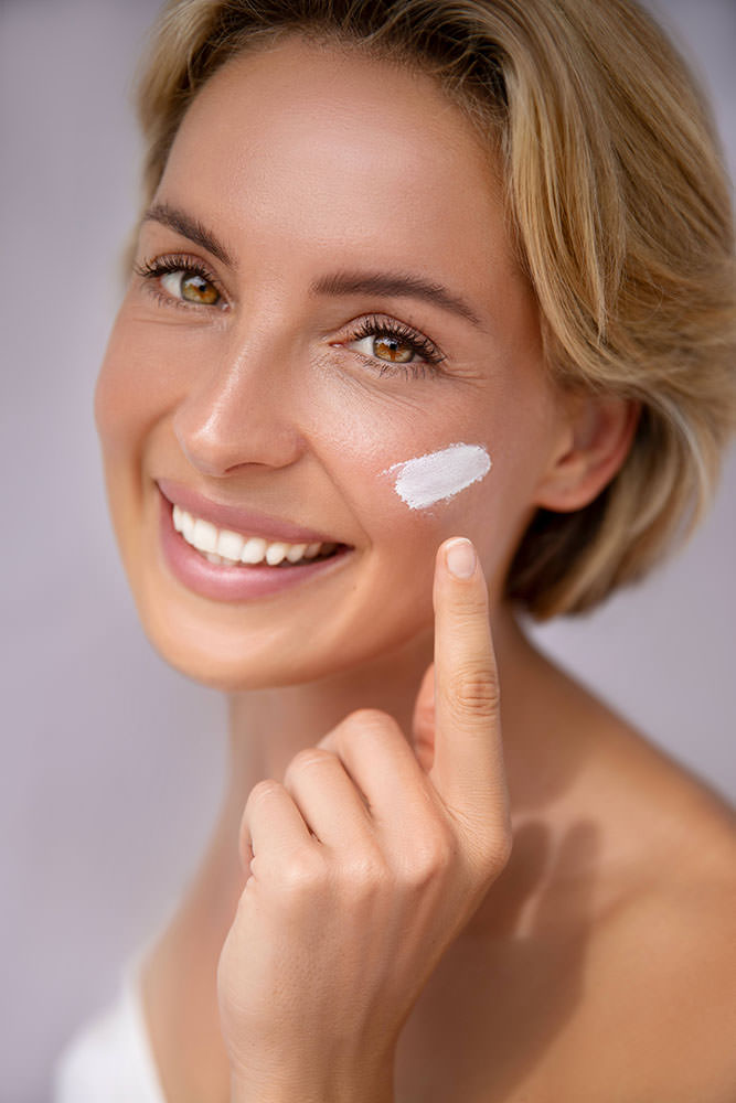 Model: Adrienne 93583