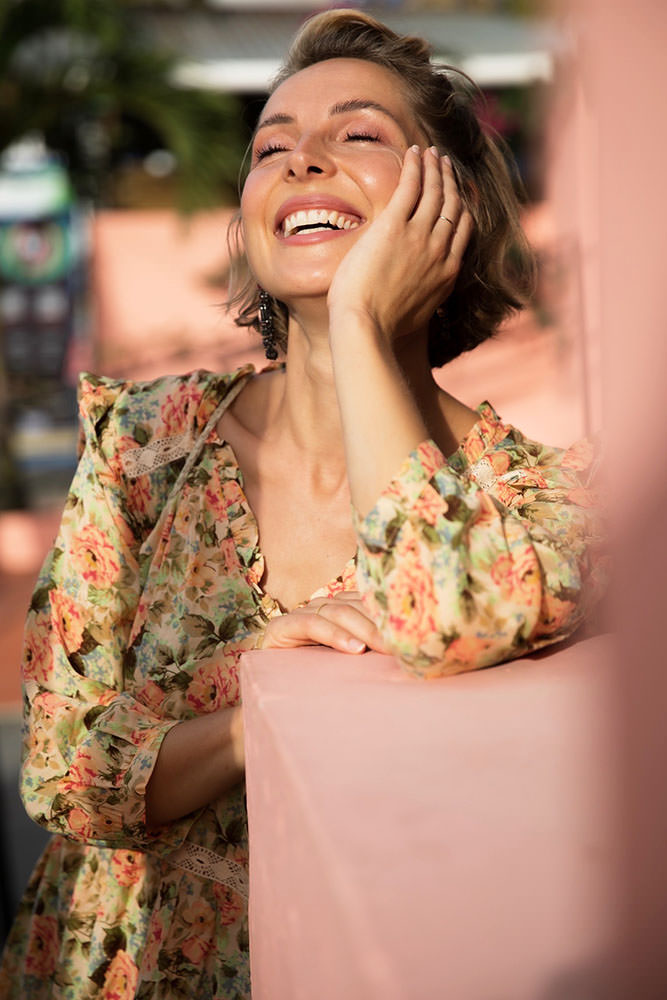 Model: Adrienne 93592