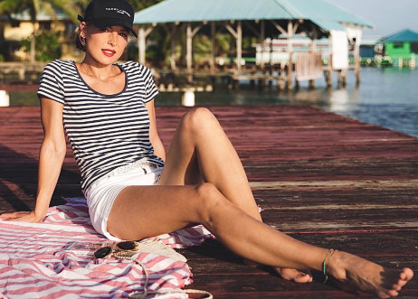 Model: Adrienne 93594