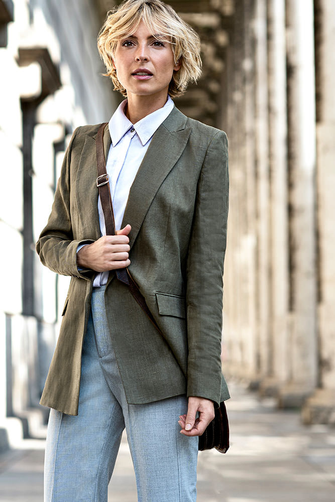 Model: Adrienne 97722