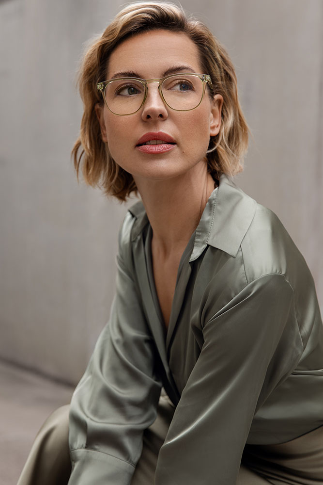 Model: Adrienne 107372