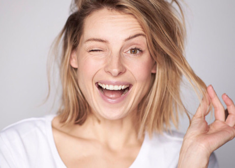 Model: Adrienne 69482