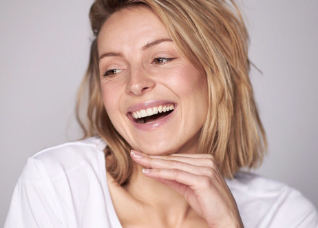 Model: Adrienne 69483