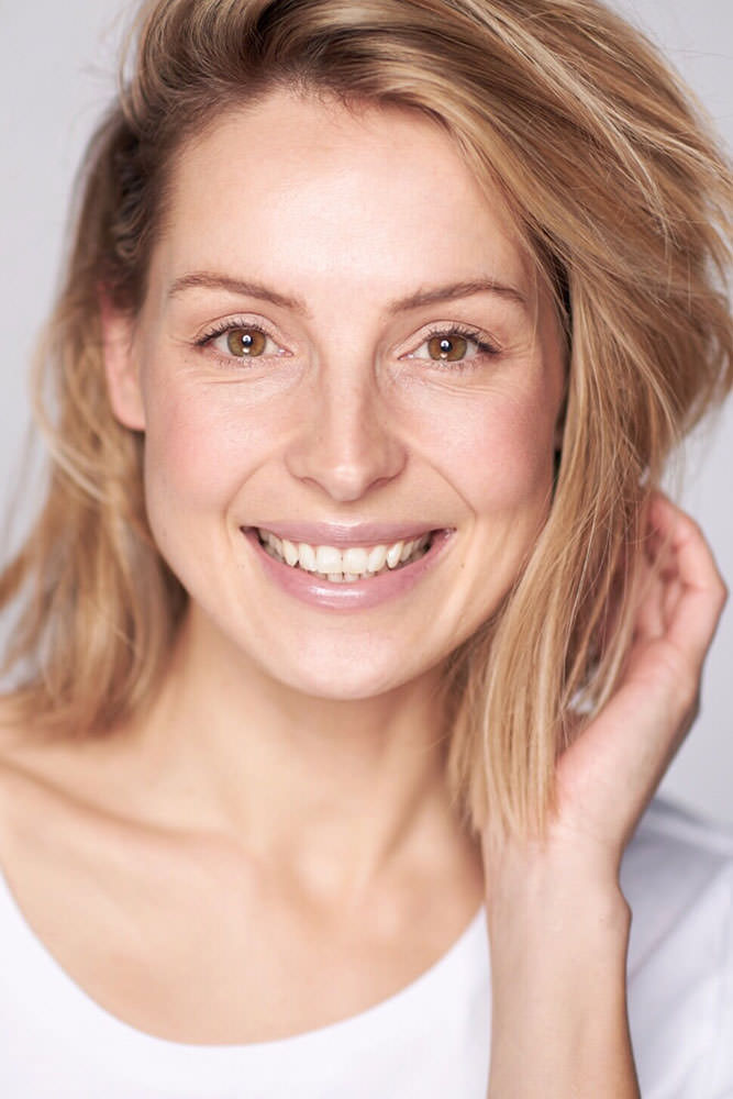 Model: Adrienne 69485