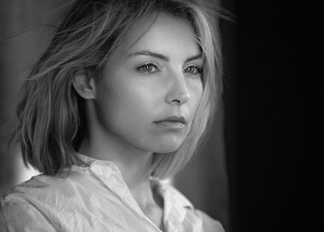Model: Adrienne 69489