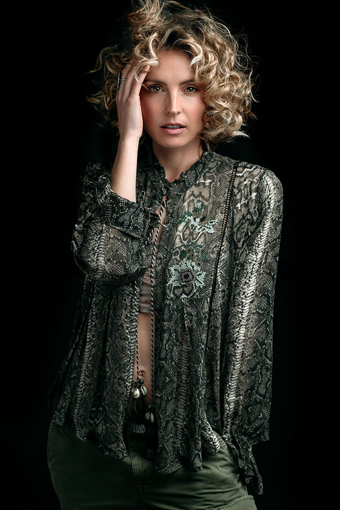 Model: Adrienne 71145