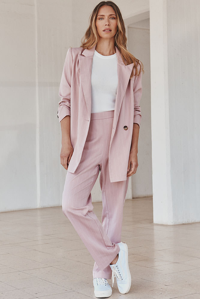 Model: Regina 102504