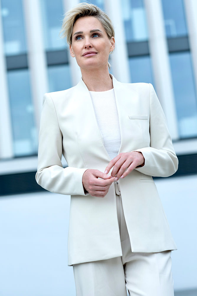 Model: Ann Kathrin 98214