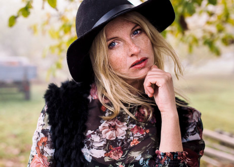 Model: Vanessa 55723