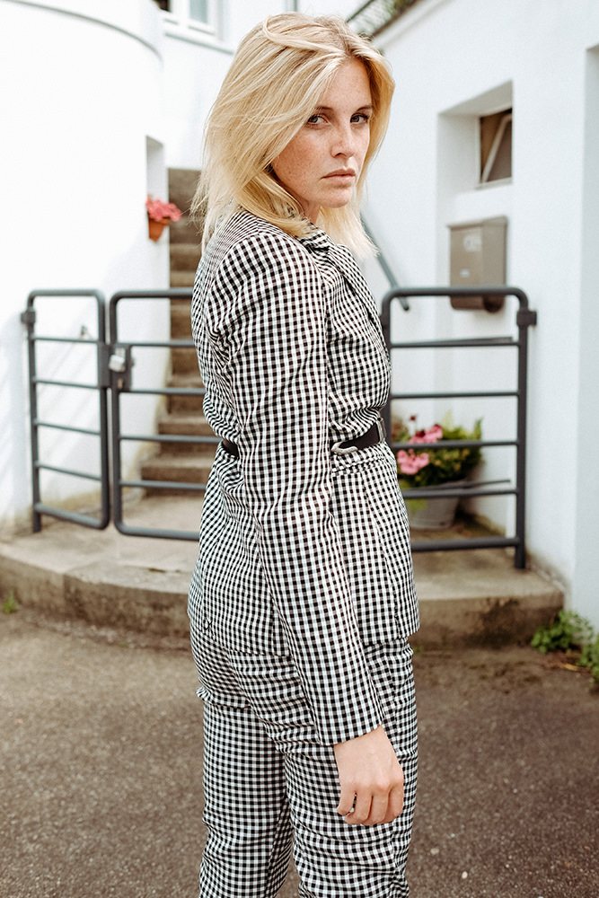 Model: Vanessa 63702