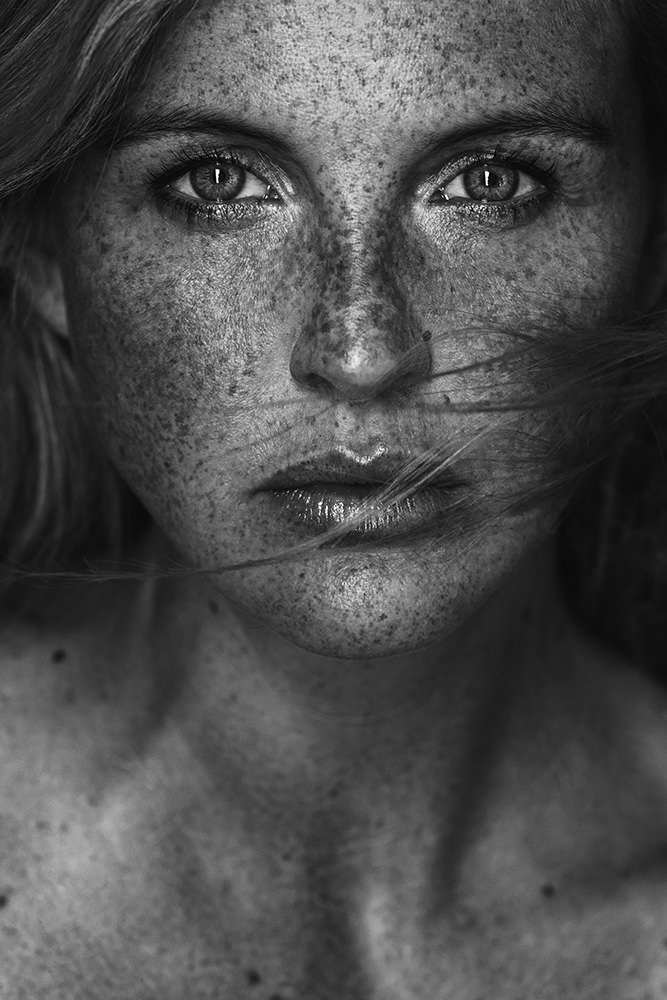 Model: Vanessa 67859