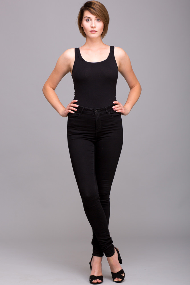 Model: Jessica 43590