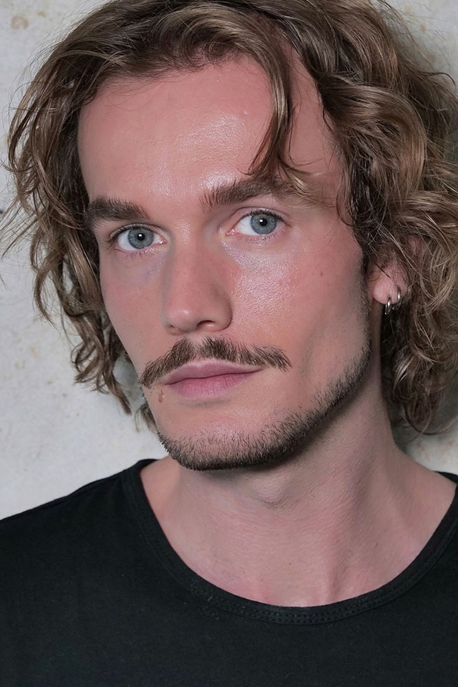 Model: Maximilian 113244