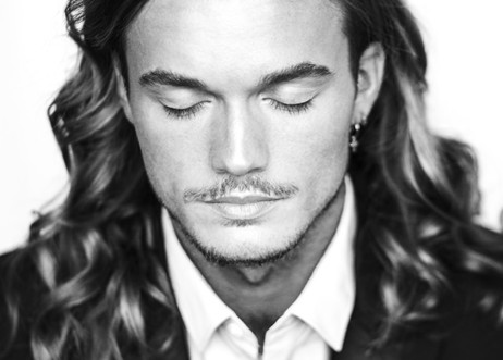 Model: Maximilian 66639