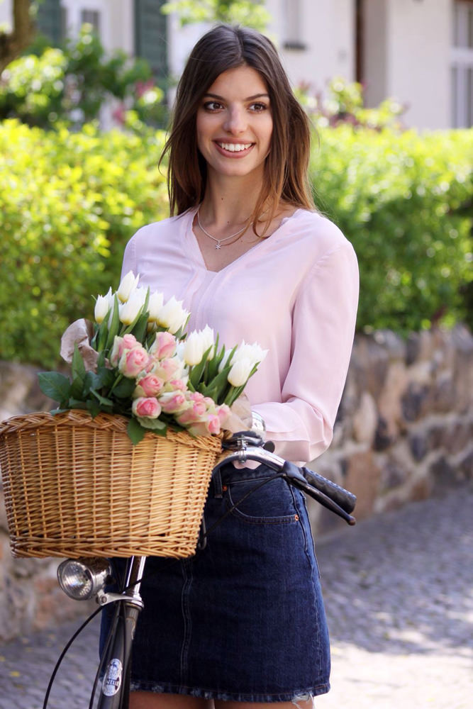 Model: Maxi Marie 42306